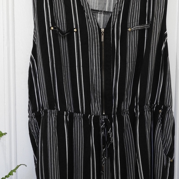 Short Sleeve Skirt Dress with Tie Waist - 3 x - Picture 2 of 6